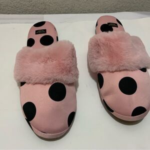 NWOT Victoria’s Secret polka dots slippers size M /9 us
